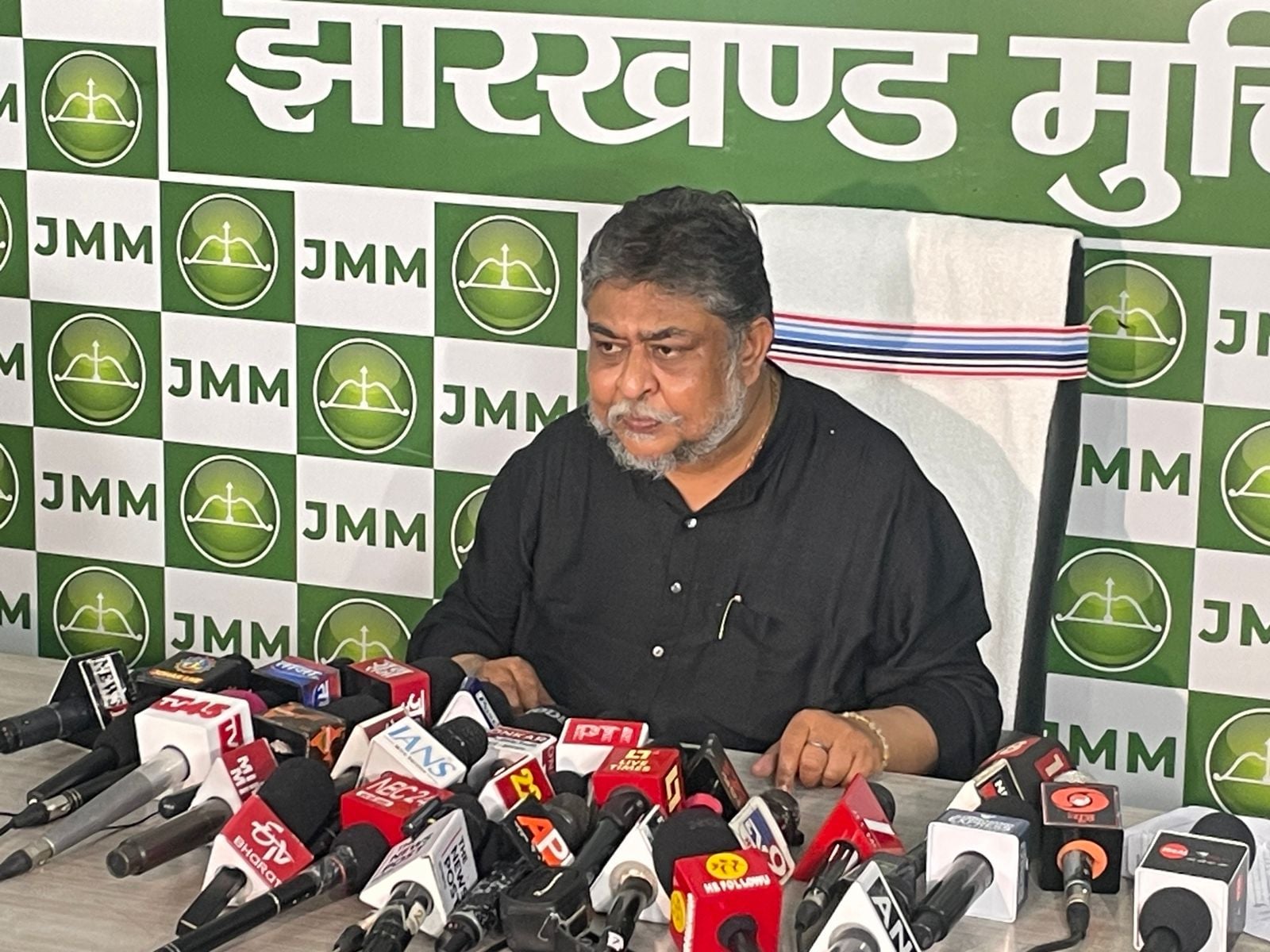 बिहार में चुनाव टाल कर राष्ट्रपति शासन लगाने की तैयारी, बड़ी साजिश की आशंका: JMM