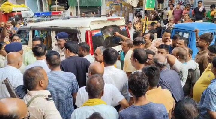 PATNA:आधी रात मेयर सीता साहू के घर पहुंची पुलिस, फिर खूब हुआ हंगामा, पढ़ें वजह