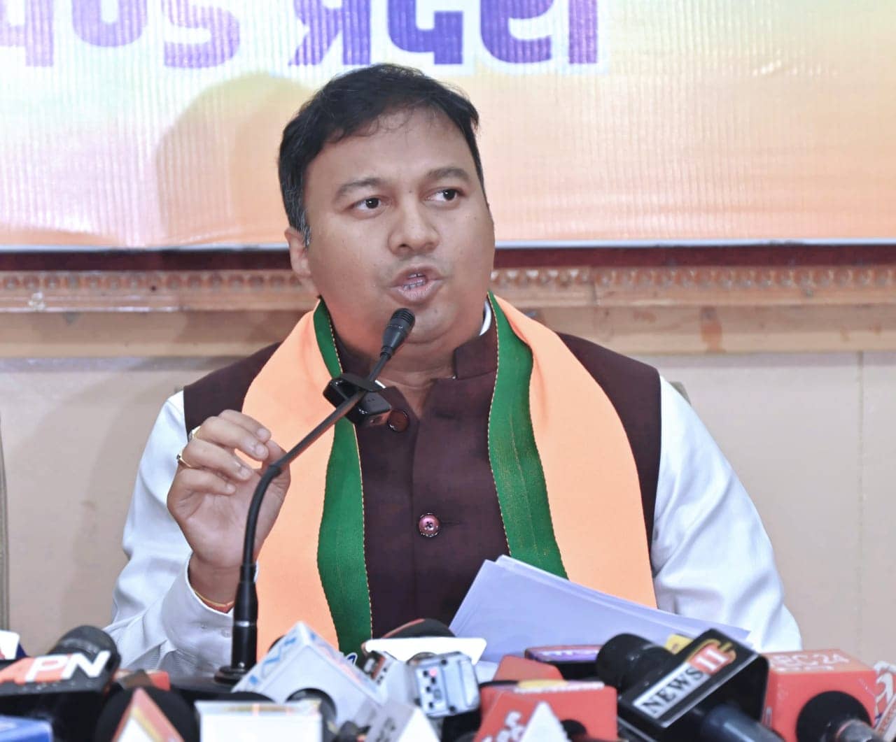 सरकार मंत्री के बंगले चमकाने में व्यस्त, राजधानी की सफाई भगवान भरोसे… अधिकारी लूट-खसोट में मशगूल:अजय शाह