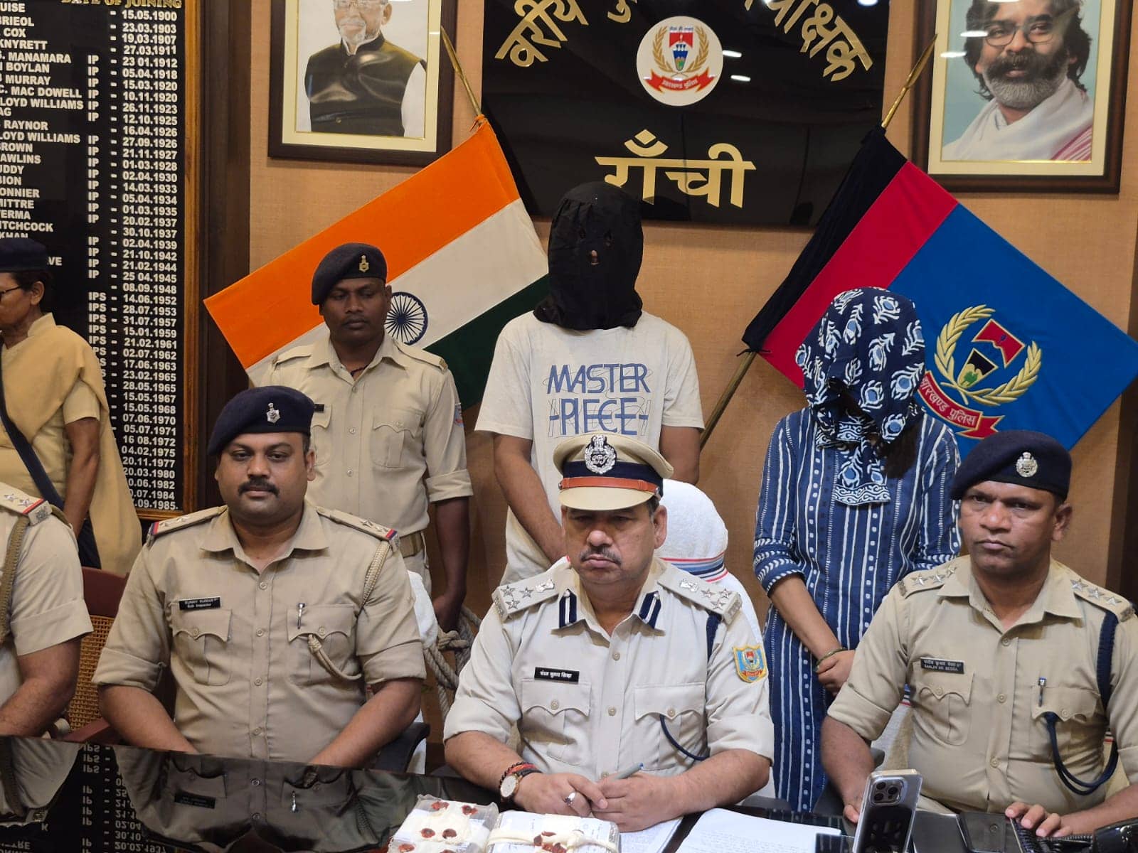 रांची की शातिर चोर पति -पत्नी गिरफ्तार,घर से सोना चुरा कर बैंक में रख दिया गिरवी,भंडा फोड़ हुआ तो चौक गयी पुलिस