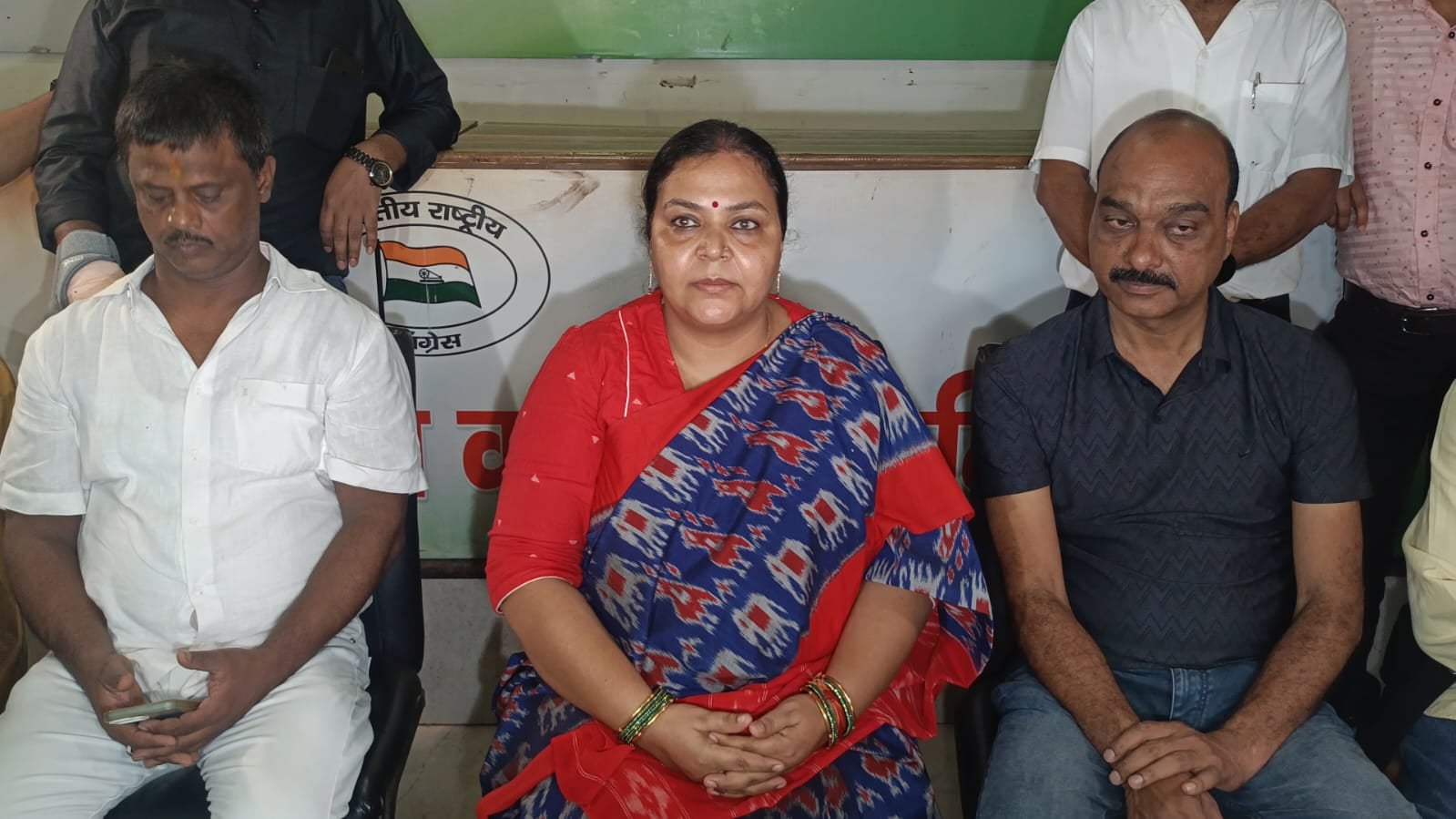 एक्शन मोड में दिखी मंत्री दीपिका पांडे, जनता दरबार में शिकायतों के समाधान के लिए तुरंत लगा दिया CO को फ़ोन