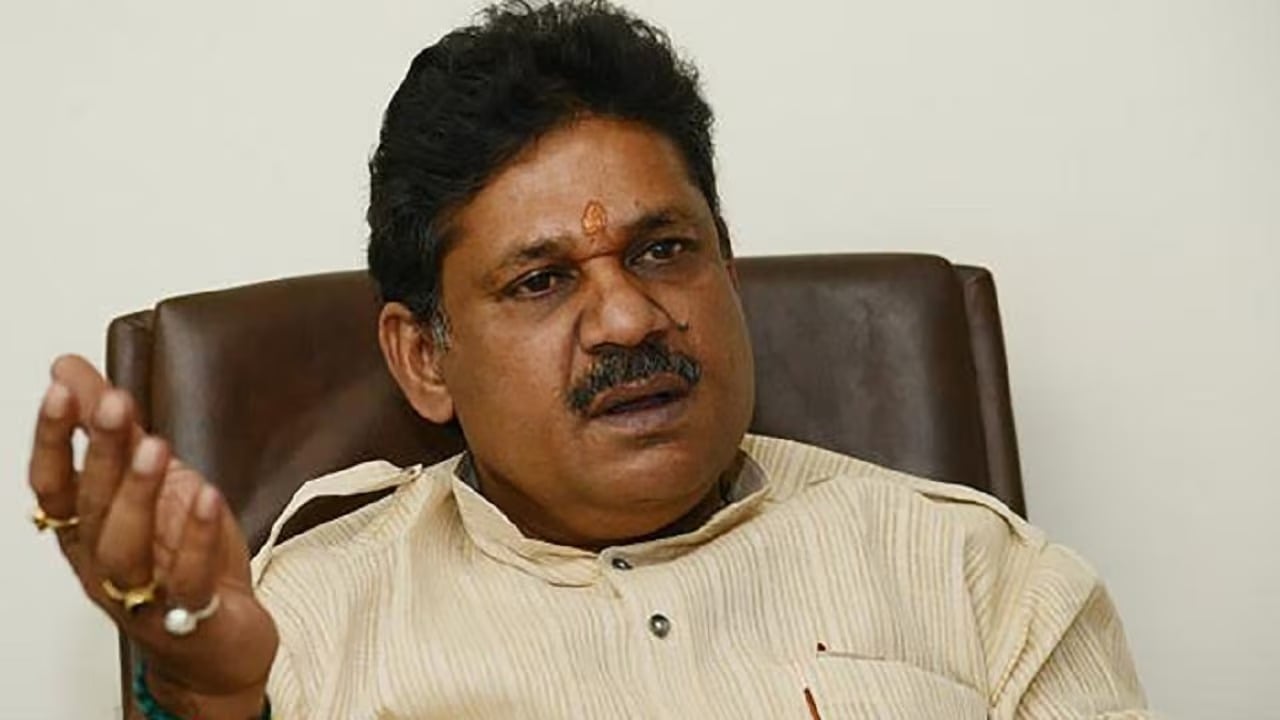 सांसद ने ईसीएल में कोयला चोरी को लेकर फोड़ा "लेटर बम" : तुरंत सीबीआई या ईडी से जांच कराये कोयला मंत्री !