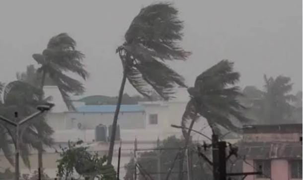 Weather Alert: आज भी झारखंड के कुछ जिलों में दिखेगा मानसून का असर,बारिश और वज्रपात से इन जिलों के लोग रहें सावधान