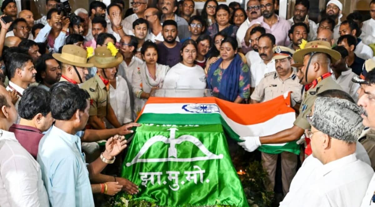 विधानसभा पहुंचा दिशोम गुरु शिबू सोरेन का पार्थिव शरीर, माननीय दे रहें श्रद्धांजलि