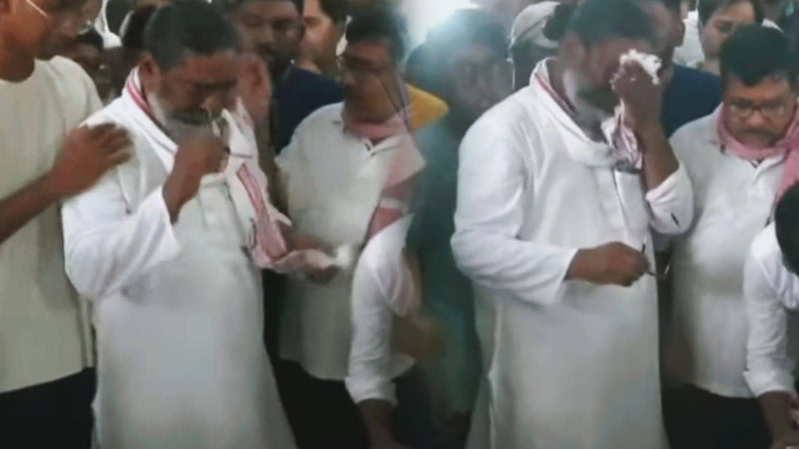 पैतृक आवास पहुँचा गुरु जी का पार्थिव शरीर, गमगीन हुआ माहौल, फफक-फफक कर रो पड़े बेटे हेमंत