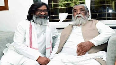 आज बाबा बहुत याद आ रहे....सीएम हेमंत ने अपने जन्मदिन पर पिता को याद कर लिखा भावुक पोस्ट, आप भी पढ़िए
