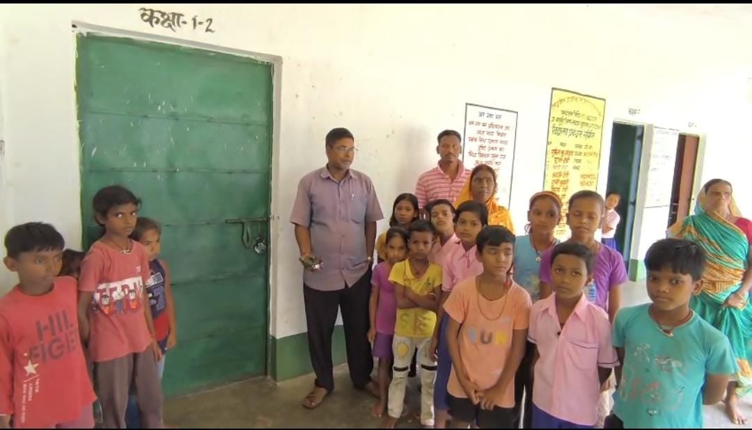 वाह रे चोर! स्कूल से गायब किया बच्चों के खाने का बर्तन,अब बच्चे कैसे खायेंगे एमडीएम