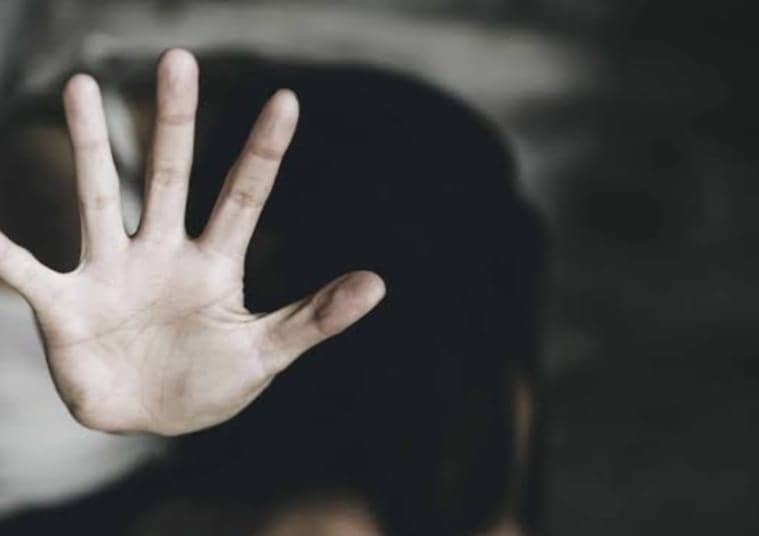 Dhanbad: दो दिनों में दो "राक्षसी" घटनाओं से सकते में समाज, स्कूल टीचर पर छोटी बच्ची के साथ छेड़खानी का लगा आरोप, अब जाएंगे जेल