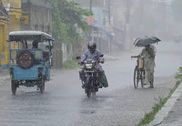 Weather Alert: आज रांची, सिमडेगा, सरायकेला समेत 8 जिलों में तबाही मचायेगा मौसम, भारी बारिश के साथ वज्रपात का अलर्ट