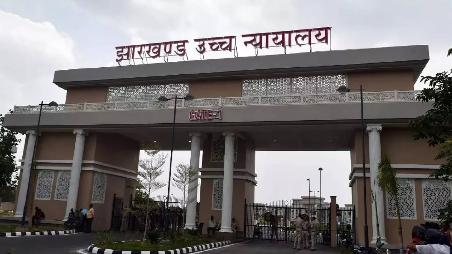 कोर्ट के आदेश के बावजूद नहीं हुआ निकाय चुनाव! सशरीर उपस्थित हुए मुख्य सचिव
