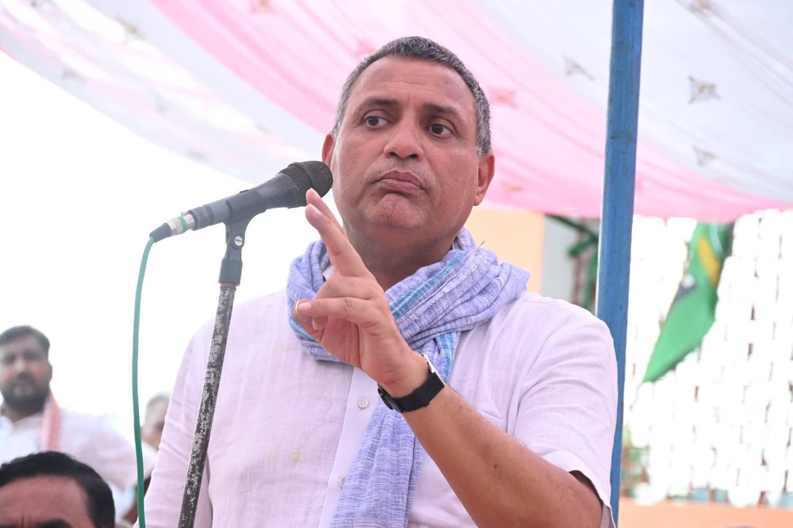 बिहार चुनाव : "धृतराष्ट्र- दुर्योधन" के बाद अब "रावण"की भी धमाकेदार एंट्री, सीएम भी क्यों रहे निशाने पर, पढ़िए !