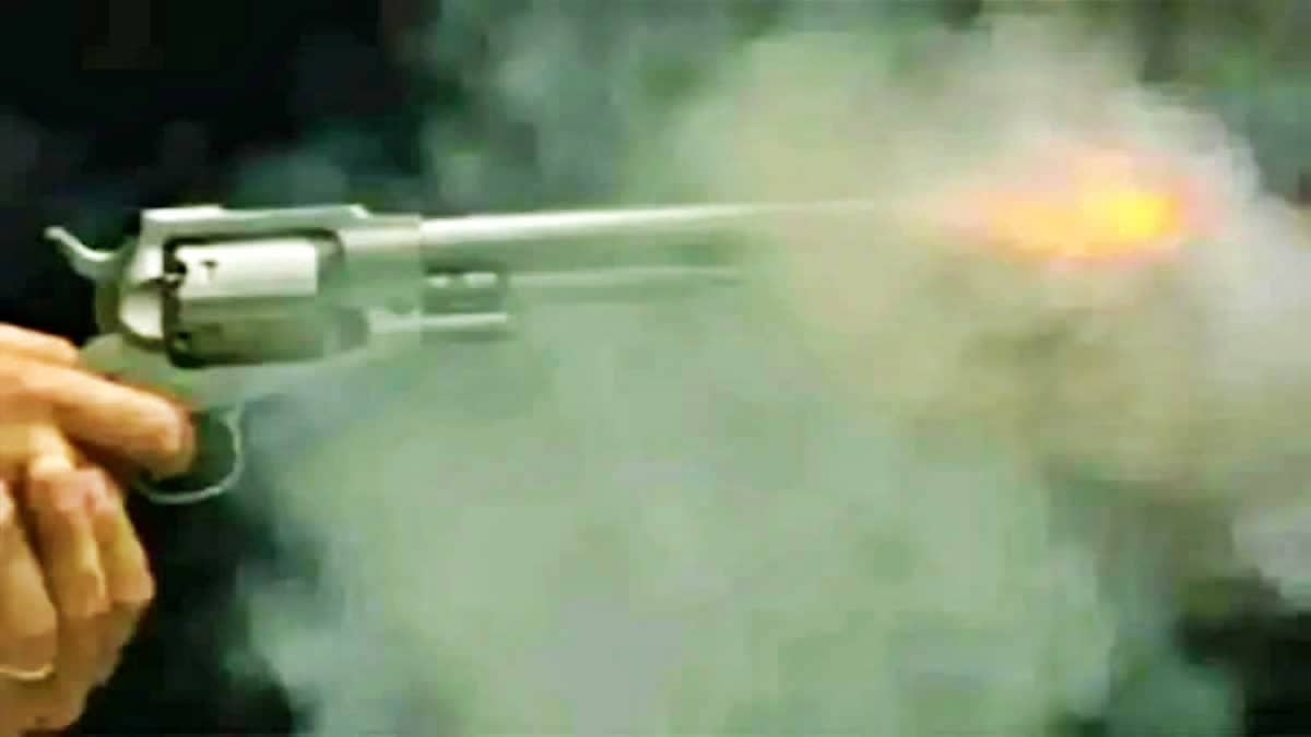 BIG BREAKING: रांची के रातू रोड में गोलीबारी, एक की मौत की खबर