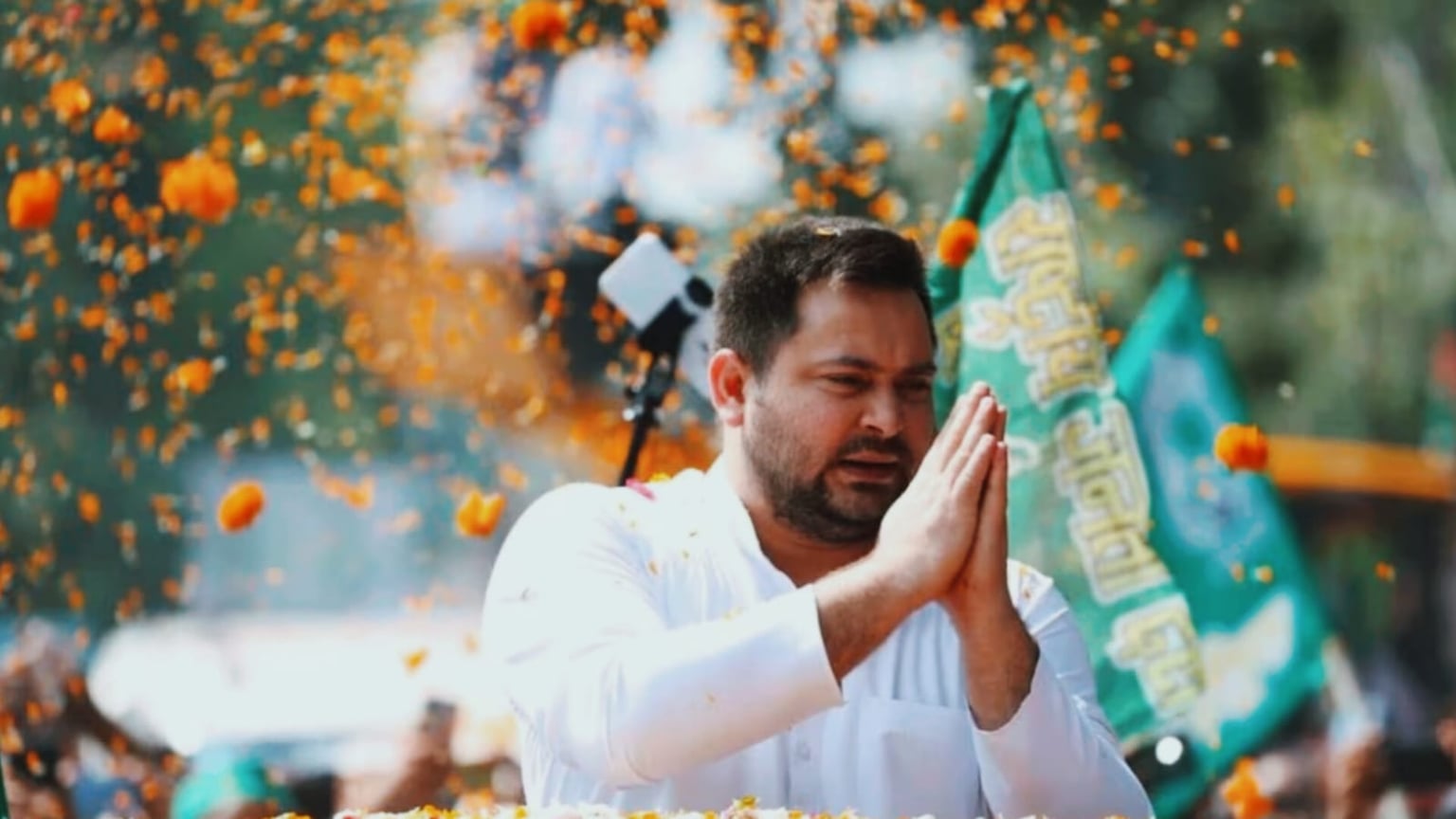 बिहार में 'यात्राओं' की बहार, वोट अधिकार यात्रा के बाद अब 'बिहार अधिकार यात्रा' पर निकले तेजस्वी यादव, महिलाओं से भी करेंगे संवाद