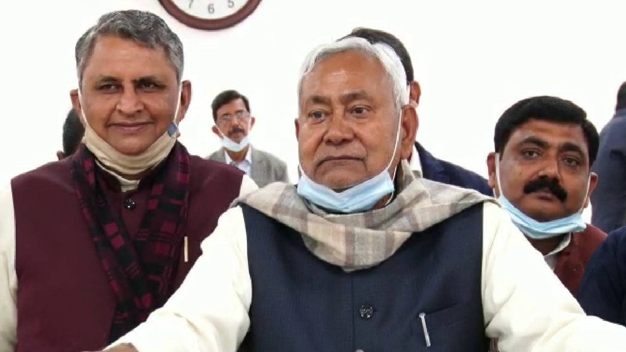 हिजाब विवाद पर बोले नीतीश, कौन क्या पहनता है, कैसे पहनता है, सबकी अपनी मर्जी है