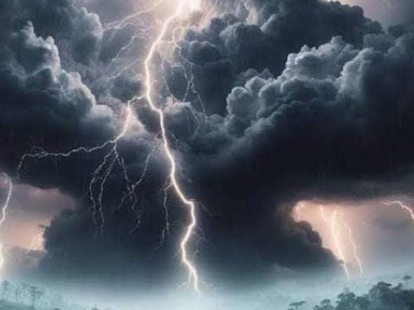 Weather Alert:आज भी झारखंड में दिखेगा मानसून का व्यापक असर,इन जिले के लोगों को सावधान रहने की हिदायत