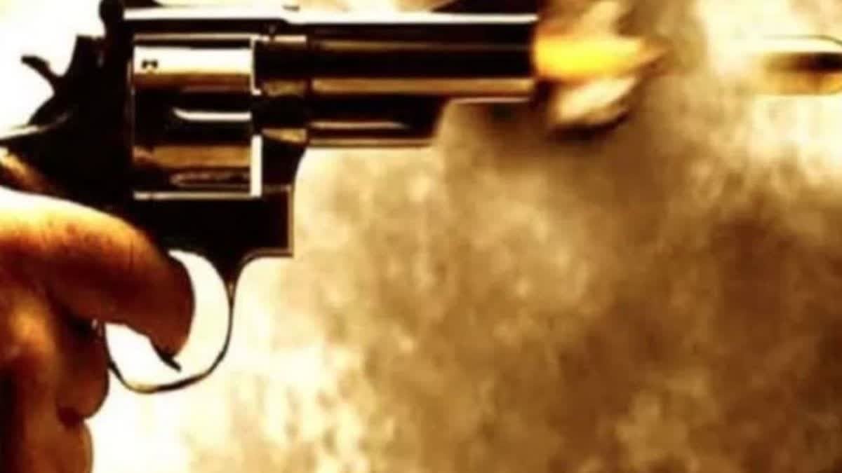 BIG BREAKNG: रांची के खलारी में अपराधियों ने कांस्टेबल को मारी गोली, की 4 राउंड फायरिंग
