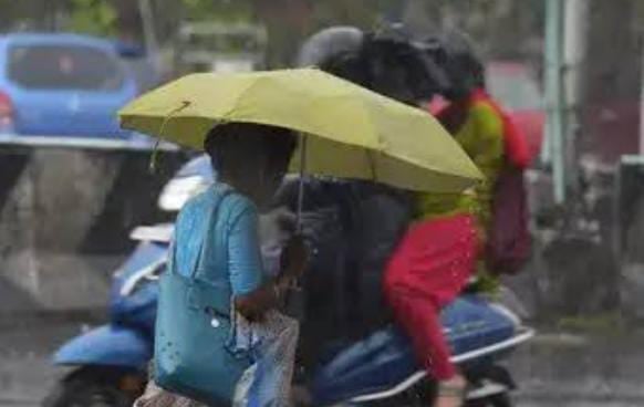 Weather Alert: अगले तीन-चार दिनों तक झारखंड में कहर बरपायेगा मौसम,आज इन जिलों के लोगों को सावधान रहने की हिदायत