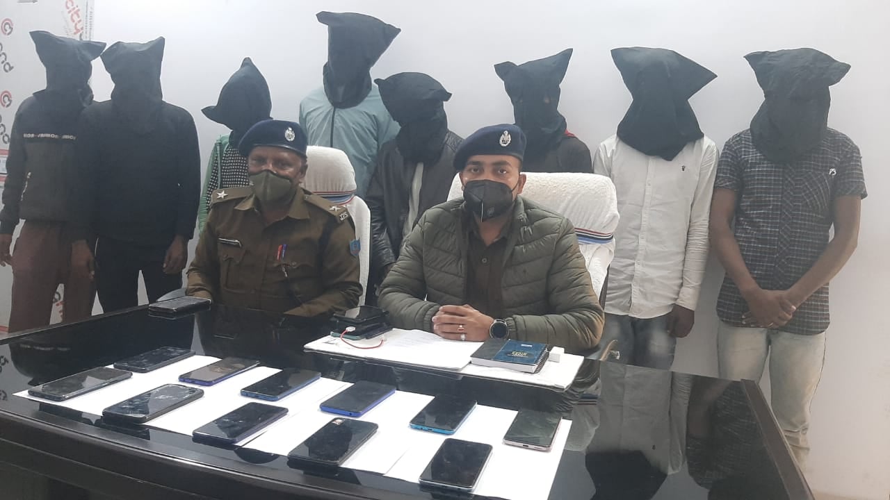 यूं मांगते थे OTP और ऐसे पार करते थे खाते की रकम, 8 शातिर साइबर अपराधी धराए