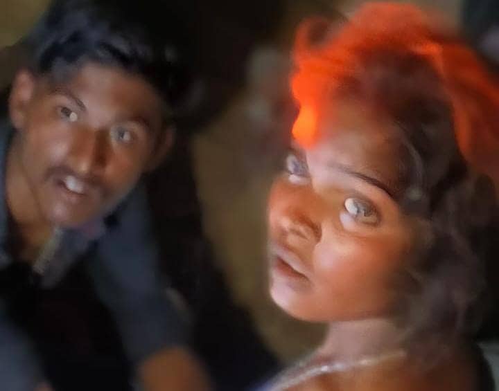 प्रेमिका से मिलने उसके गांव पहुंचा प्रेमी तो ग्रामीणों ने पकड़कर कर दिया ये हाल देखे-VIDEO