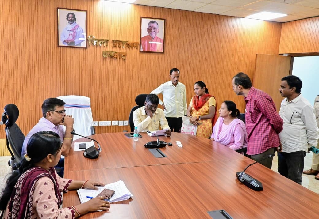 शिक्षकों ने वेतन मांगा तो क्यों कह दिया गया बाहर चले जाने को, पढ़िए -कहां का है मामला, अब आगे क्या
