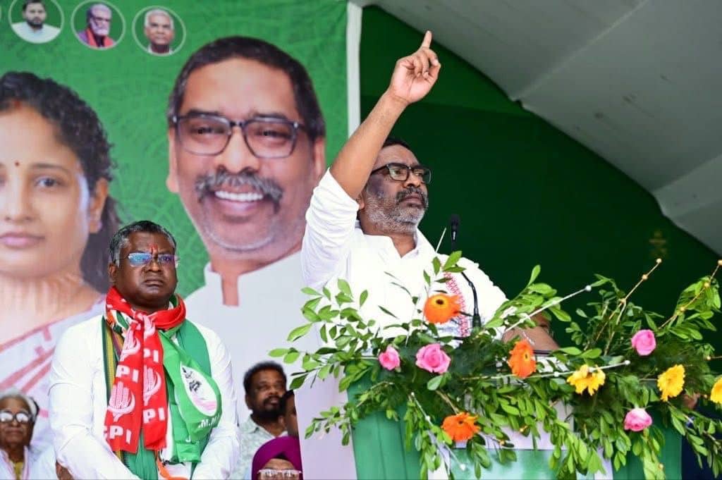 Ghatshila By election: सोमेश के नामांकन में हेमंत की हुंकार, विपक्ष एक दर्जन मुख्यमंत्री लेकर आए हैं, उनके हर गोले का अकेले देंगे जवाब