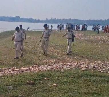 डैम में प्लास्टिक के बोरे से मिला महिला का सड़ा-गला शव, इलाके में मचा हड़कंप