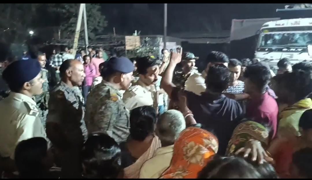 धनबाद: हाइवा मालिक और JLKM नेता के बीच खूनी संघर्ष, नेता ने की आत्मदाह की कोशिश, जानिए फिर क्या हुआ