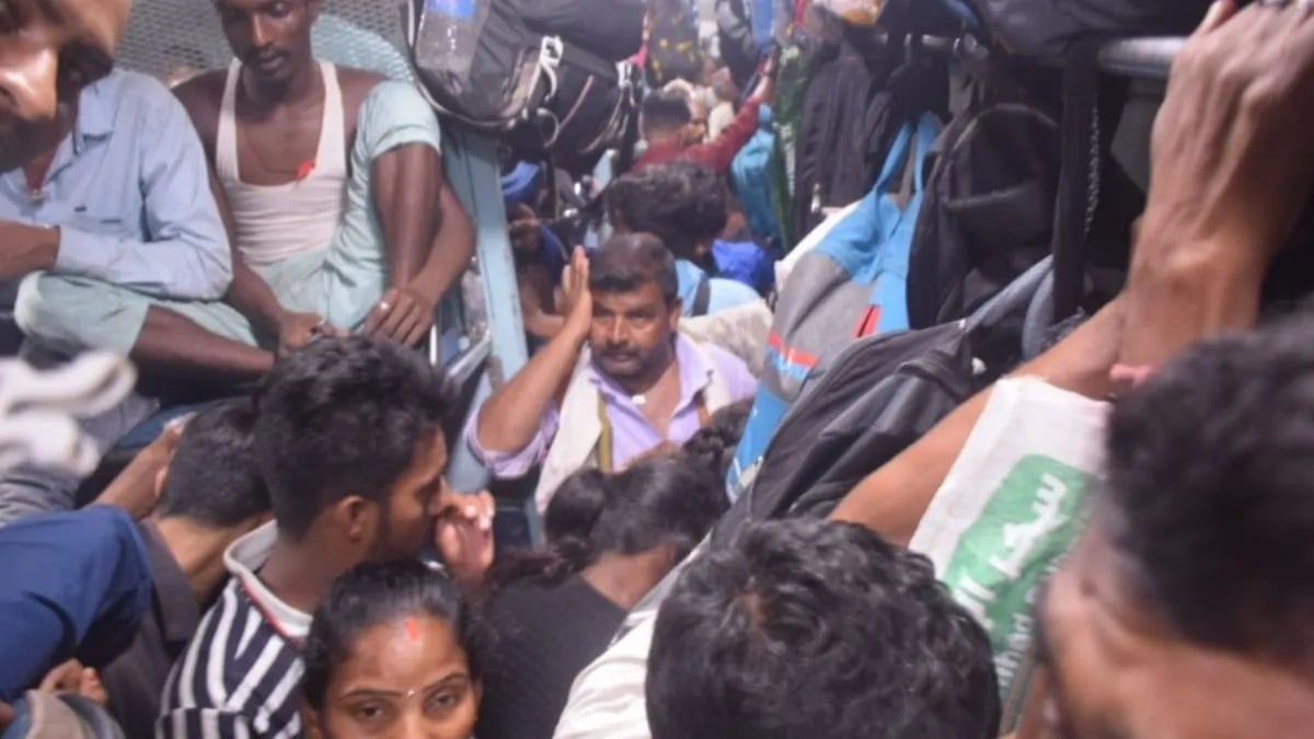 महापर्व की भीड़: आखिर क्यों हो गई है रेलवे की पूरी व्यवस्था ध्वस्त, अब आगे की क्या है तैयारी, पढ़िए
