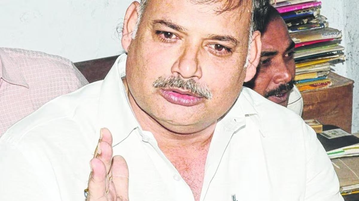 Bihar Election: मुन्ना शुक्ला की जेल शिफ्टिंग से सुलगी सियासत, बाहुबली की बेटी ने क्यों कहा -खरोंच भी आई, तो नहीं छोड़ूंगी !