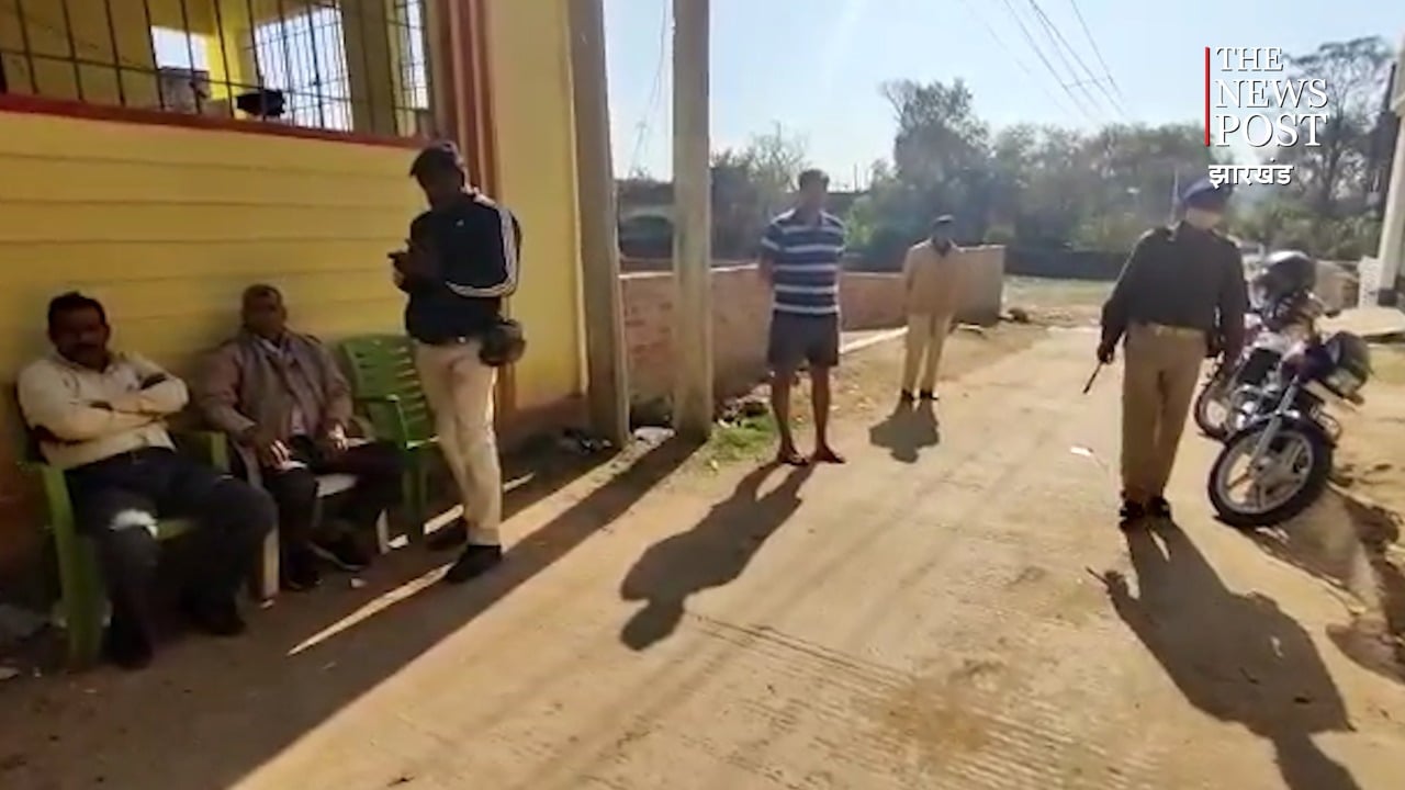 इंजीनियर के घर की छापेमारी, ढाई लाख रुपए कैश और बड़ी मात्रा में सोने चांदी के ज़ेवरात जप्त