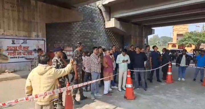 276 करोड़ रुपये की लागत से बना धनबाद का ओवरब्रिज, कुछ ही वर्षो में हुआ धारासाई, कंपनी को ब्लैकलिस्ट करने की मांग तेज