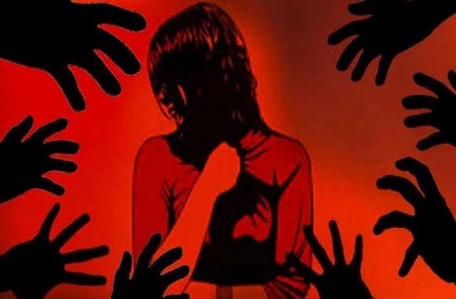 नाबालिग आदिवासी से हुआ गैंगरेप, प्रेमी ने तीन दोस्तों के साथ मिलकर किया सामूहिक दुष्कर्म, POCSO एक्ट के तहत केस दर्ज