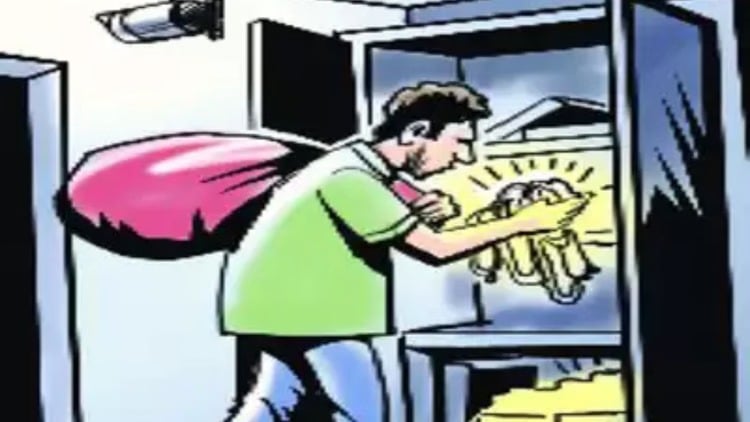 पलामू में बेखौफ चोरों का आतंक, ज्वेलर्स और बर्तन दुकान किया साफ, लाखों का सामान गायब