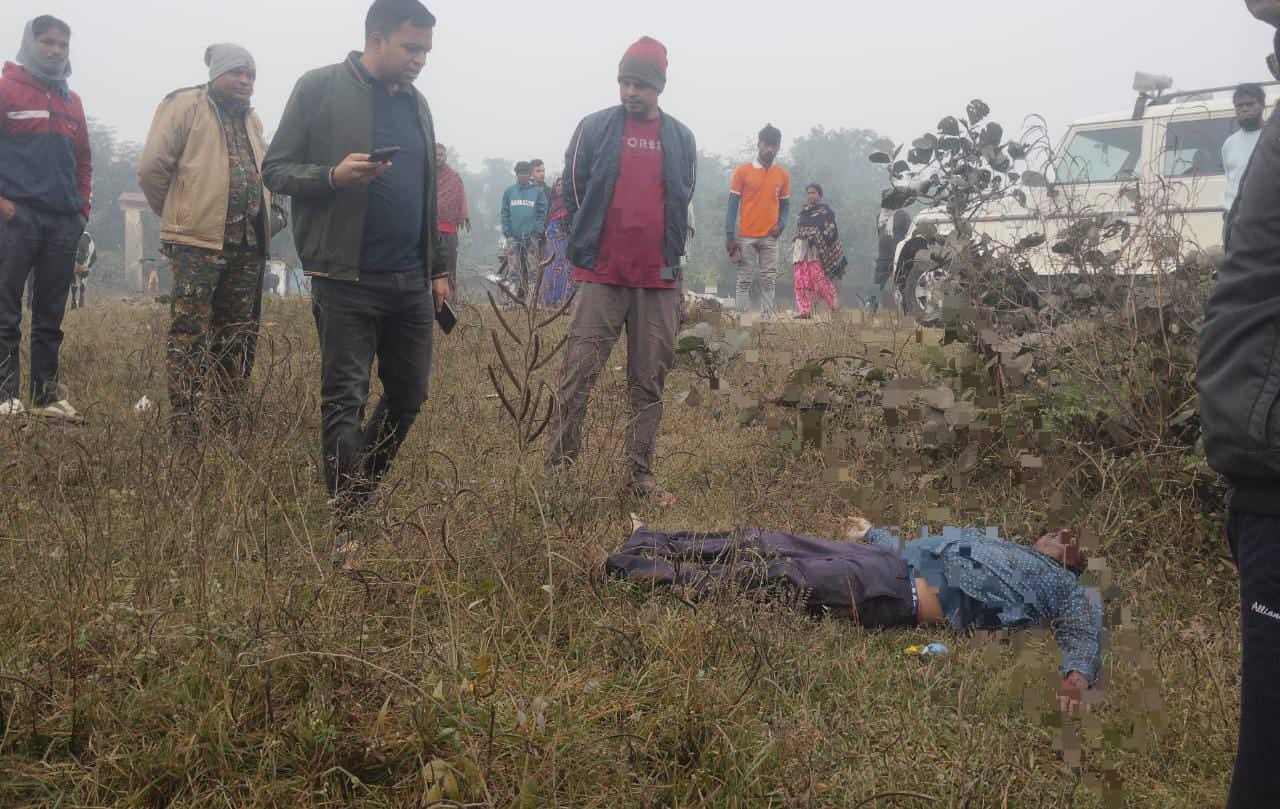 धनबाद के भूतगढ़िया में झाड़ियों से मिला अज्ञात व्यक्ति का शव, इलाके में दहशत
