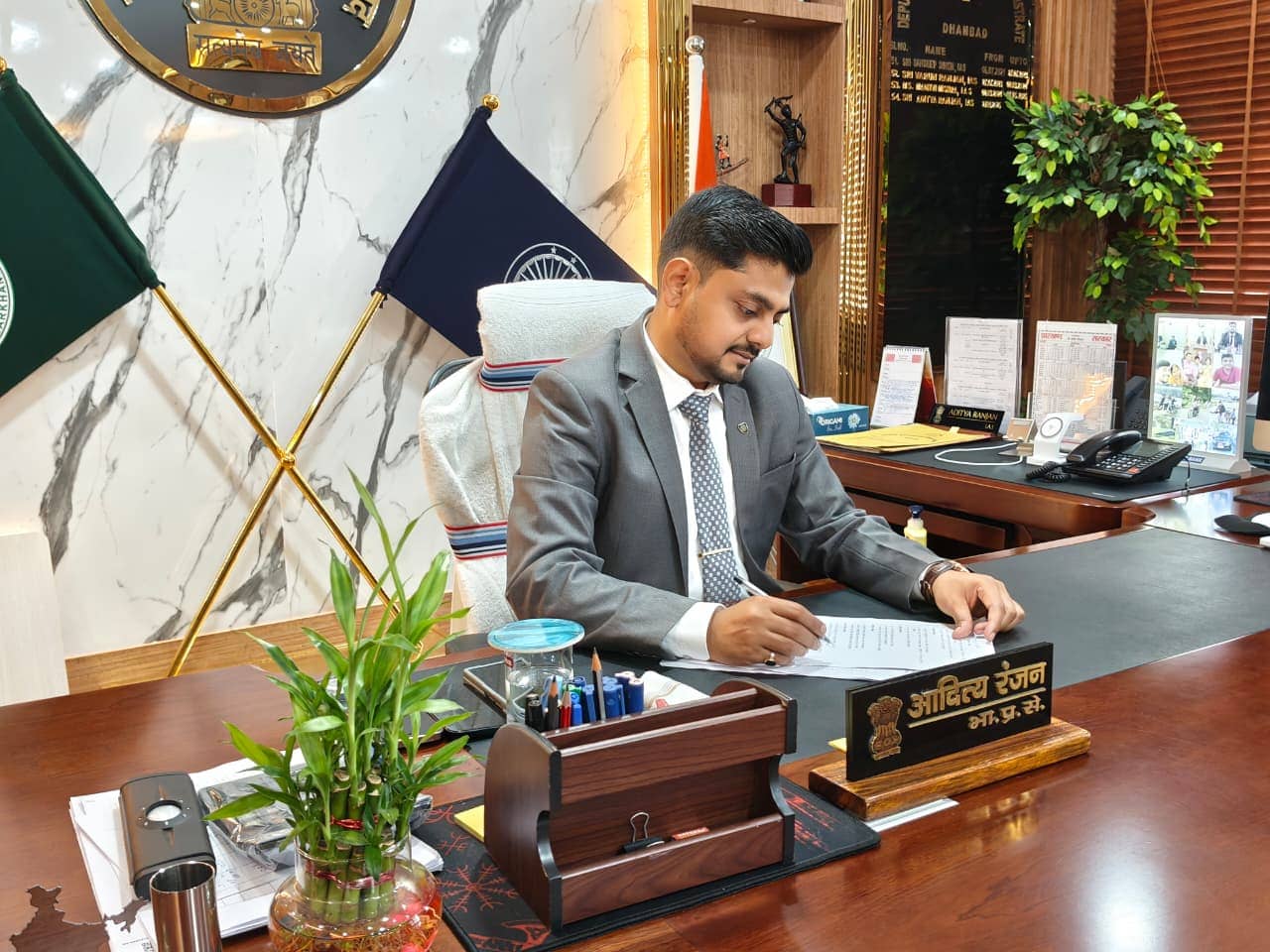 Dhanbad Big Update:फर्जी प्रमाण पत्र पर नामांकन लेने वाले 16 बच्चो के गार्जियन पर एफआईआर,पढ़िए क्या है पूरा मामला