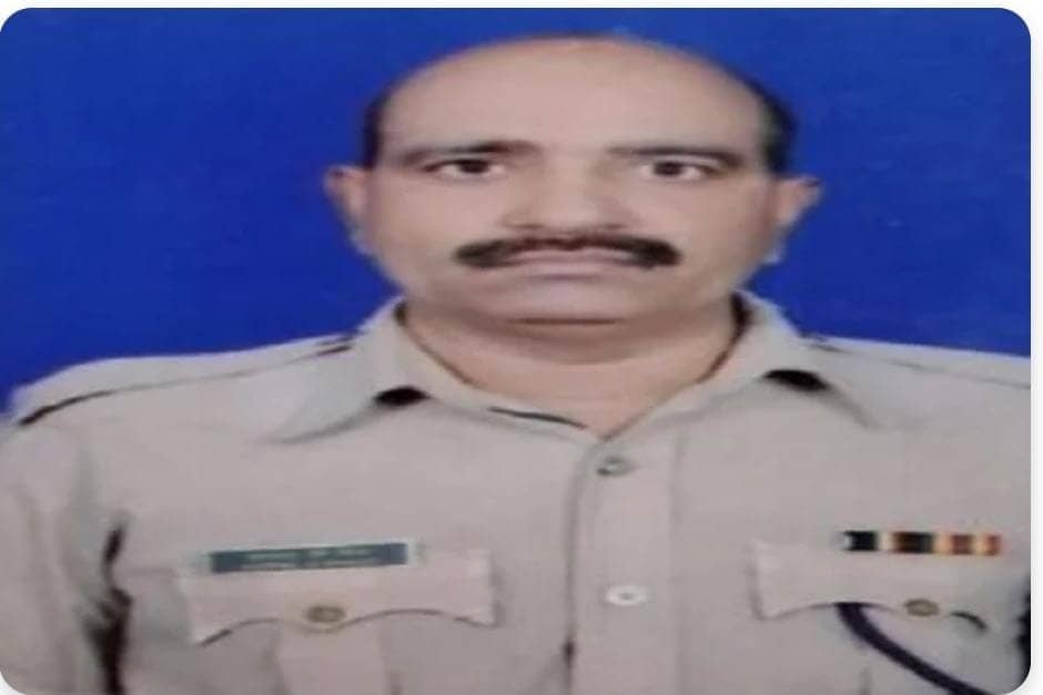 BREAKING: चाईबासा में परेड के दौरान CRPF जवान की हार्ट अटैक से मौत, मचा हड़कंप