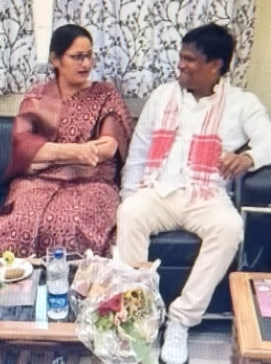 Bjp MP Vs Bjp MP: ढुल्लू महतो और अनपूर्णा देवी में कौन किस पर पड़ेगा भारी, बताएगी यह प्रतिष्ठित ट्रेन!