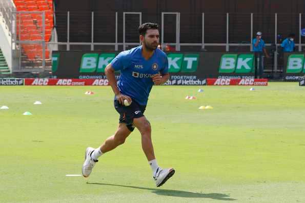 श्रीलंका सीरीज से पहले भारतीय टीम को झटका, दीपक चाहर चोट के कारण हुए बाहर