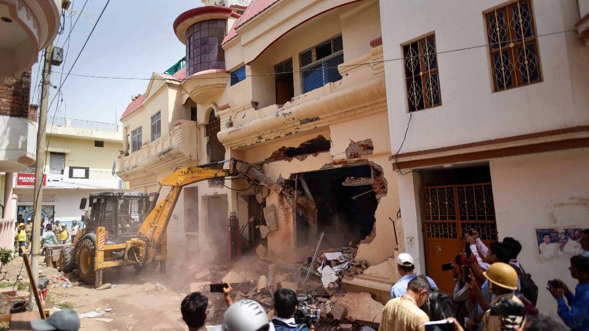 रांची में 30 साल पुरानी एक और बस्ती होगी वीरान, निगम ने चिपकाया नोटिस, इलाके में फैली सनसनी