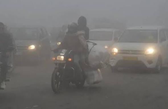 Weather Alert: झारखंड में ठंड का कहर जारी, पछुआ हवाओं ने बढ़ाई ठंड, जानें आज का हाल