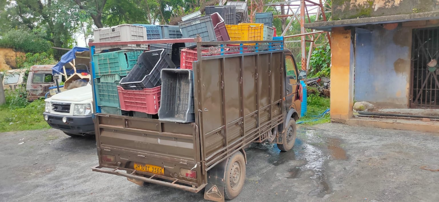 डुमरी पुलिस ने 8 ड्रम कच्चा स्प्रीट लदे टाटा मैजिक वेन को किया जप्त,दो गिरफ्तार