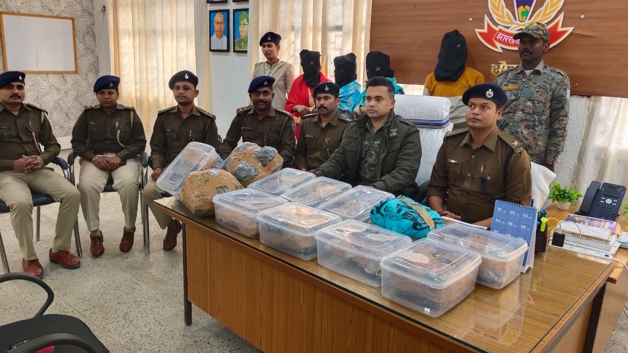 हुसैनाबाद में गांजा तस्करी का पर्दाफाश, 8.6 किलो गांजा के साथ चार तस्कर गिरफ्तार