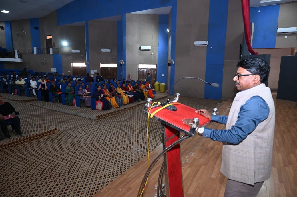 पाकुड़ में नगरपालिका चुनाव को लेकर उम्मीदवारों के साथ बैठक, दी गई जानकारी
