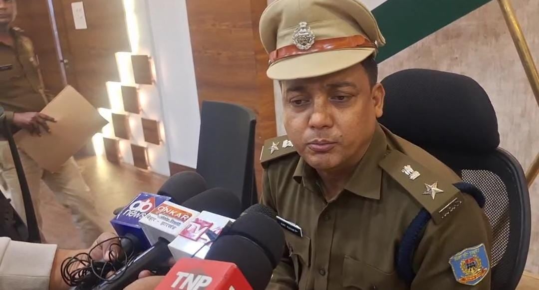 रामगढ़ में बच्चा चोरी की अफवाहों पर प्रशासन सख्त, संदेह होने पर 112 डायल करने की मिली सलाह |Ramgarh administration cracks down on child-lifting rumours, advises dialling 112 if in doubt
