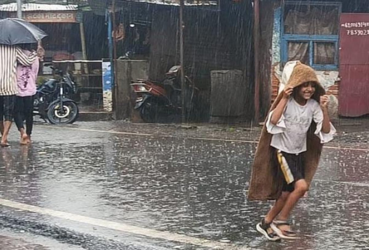 Weather Alert:झारखंड में दिख रही बारिश और तेज हवा का असर, एक मार्च से फिर मौसम में बदलाव की संभावना