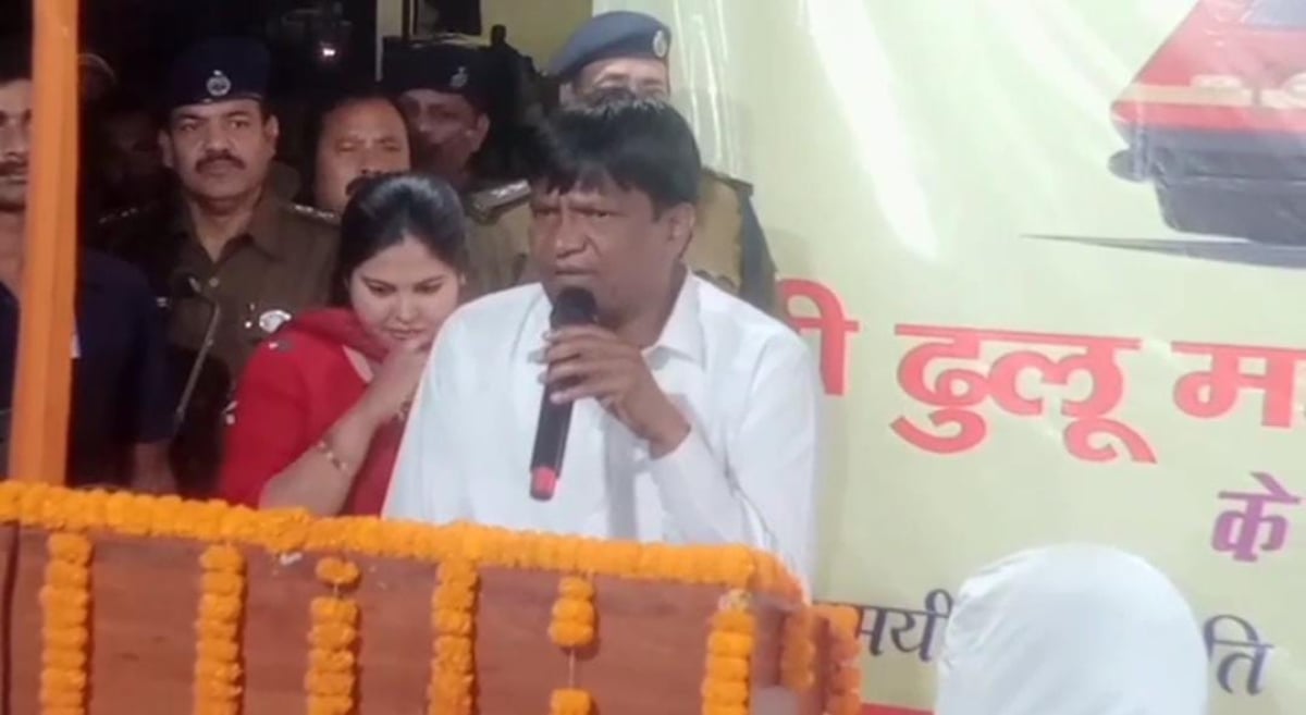 धनबाद: ढुलू महतो ने किया भोपाल-धनबाद ट्रेन का अभिनंदन, कहा दिल्ली बंगलौर के लिए ट्रेन जल्द