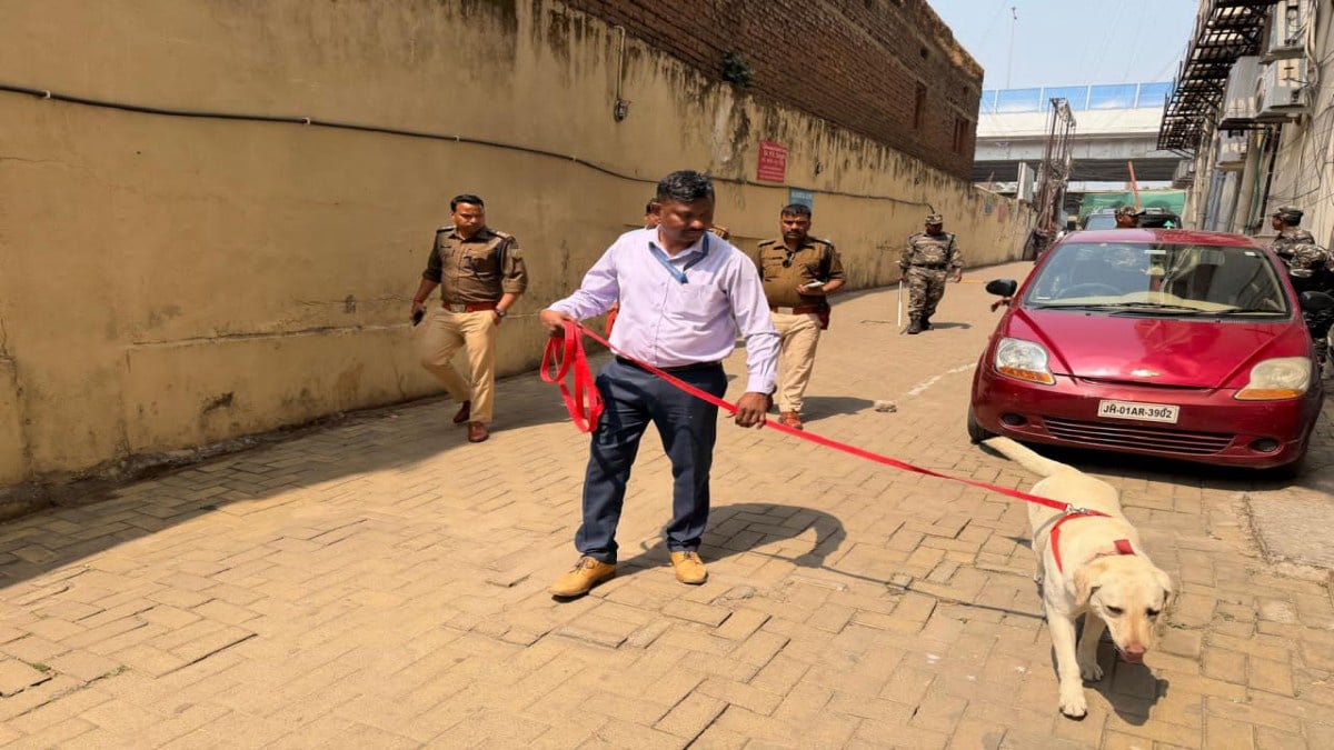 बड़ी खबर : रांची पासपोर्ट ऑफिस को बम से उड़ाने की मिली धमकी, जांच में जुटी पुलिस