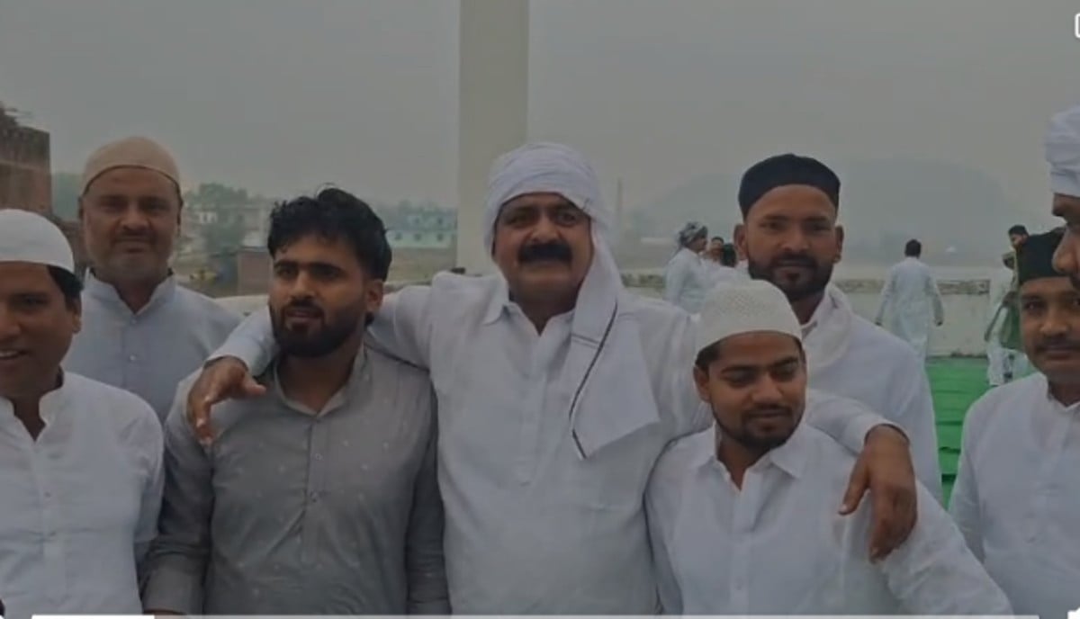 कैमूर में मंत्री मो. जमा खान ने अदा की ईद की नमाज़, दिया सौहार्द का संदेश