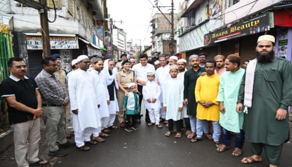 ईद पर पाकुड़ प्रशासन सतर्क, उपायुक्त और पुलिस अधीक्षक ने किया सुरक्षा निरीक्षण