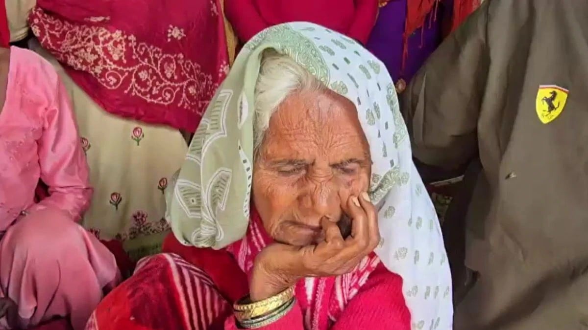 मृत मानकर जिसका कर दिया था श्राद्ध, 11 साल बाद उसी मां के लौटने पर बेटों ने बजवाया डीजे